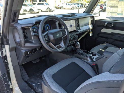 New 2025 Ford Bronco 2-Door image 12