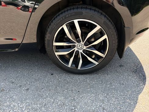 Used 2016 Volkswagen Golf SE FWD image 32