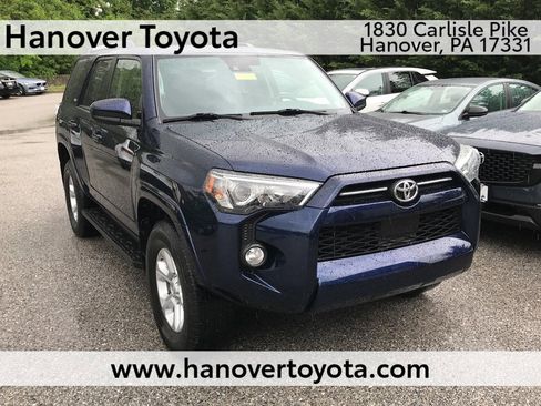 Used 2020 Toyota 4Runner SR5 AWD/4WD image 1