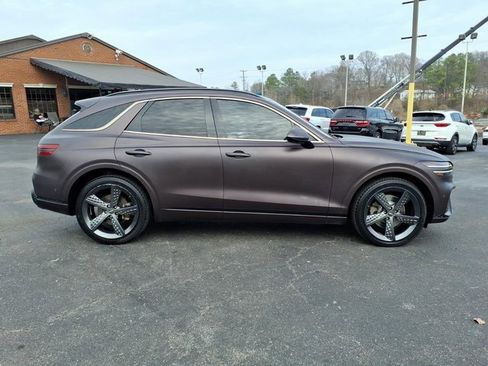 Used 2022 Genesis GV70 2.5T Sport Prestige w/ Sport Prestige Package image 2