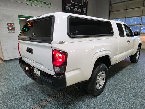 Used 2020 Toyota Tacoma SR image 7