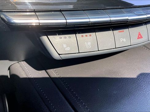 Used 2024 Cadillac XT4 Sport FWD image 24