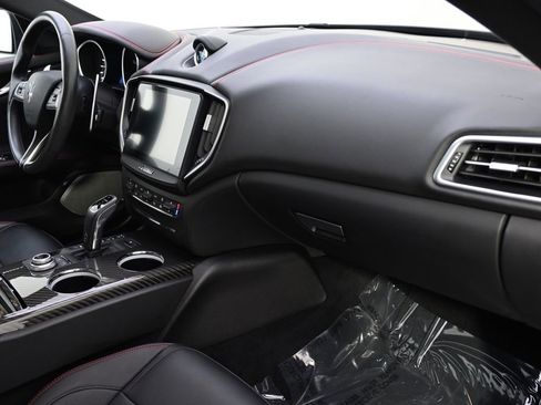 Used 2020 Maserati Ghibli S GranSport Q4 AWD/4WD image 15