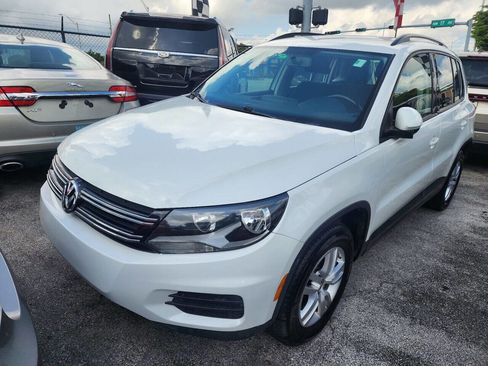 Used 2015 Volkswagen Tiguan S image 8