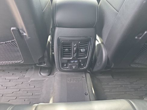 Used 2021 Jeep Grand Cherokee Limited w/ Quick Order Package 28K 80th RWD image 31