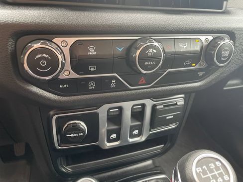Used 2024 Jeep Wrangler Sport AWD/4WD image 26