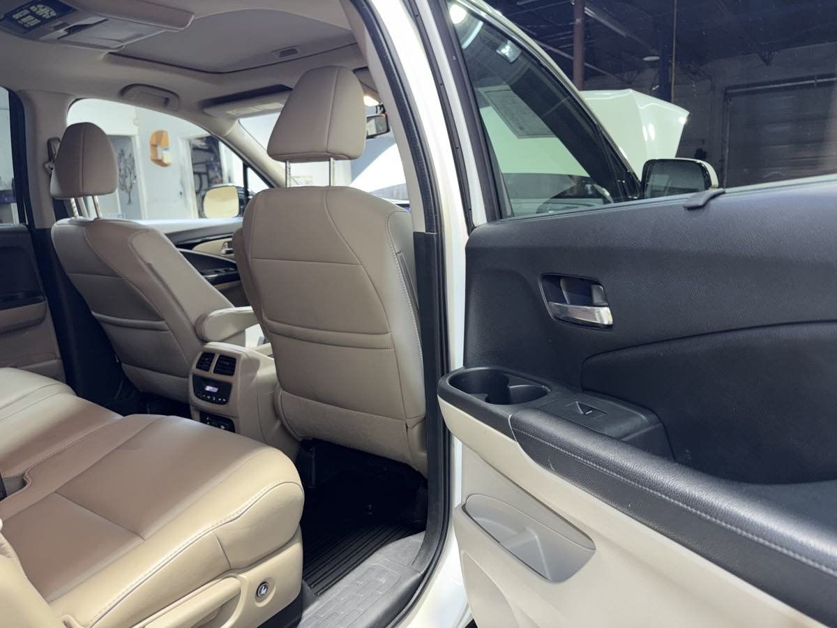 Used 2017 Honda Pilot Touring image 26