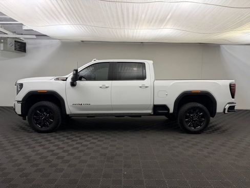 Used 2025 GMC Sierra 2500 AT4 w/ AT4 Premium Plus Package AWD/4WD image 2