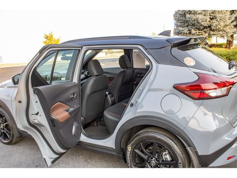 Used 2024 Nissan Kicks SR FWD image 13
