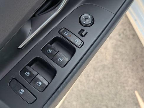 New 2026 Hyundai Elantra SE FWD image 11