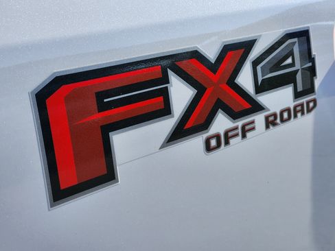 Used 2020 Ford F250 Lariat w/ Lariat Ultimate Package image 10