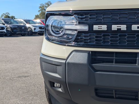 New 2025 Ford Bronco Sport Outer Banks image 10