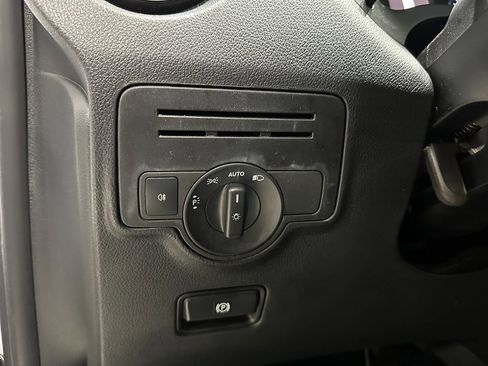 Used 2022 Mercedes-Benz Metris image 22