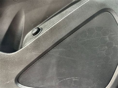 Used 2023 Chevrolet Equinox LT image 23