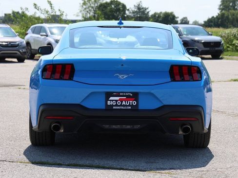 Used 2025 Ford Mustang Coupe RWD image 10