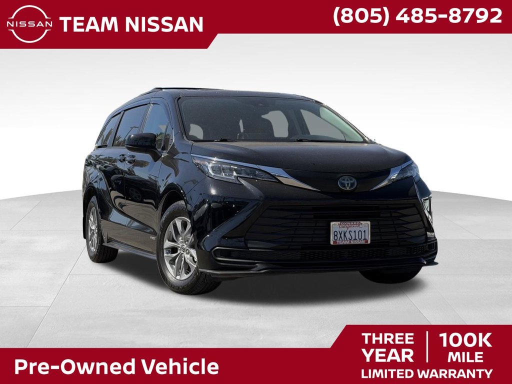 Used 2021 Toyota Sienna LE w/ LE Plus Package FWD image 1