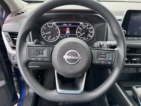 Used 2023 Nissan Rogue SV image 13