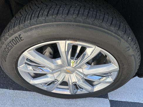 Used 2024 Chevrolet Silverado 1500 High Country w/ High Country Premium Package AWD/4WD image 6