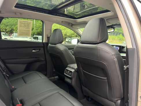 Used 2025 Nissan Murano SL AWD/4WD image 18