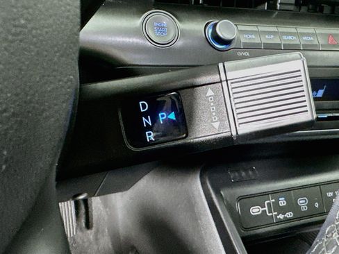 Used 2024 Hyundai Kona SEL w/ Convenience Package FWD image 25