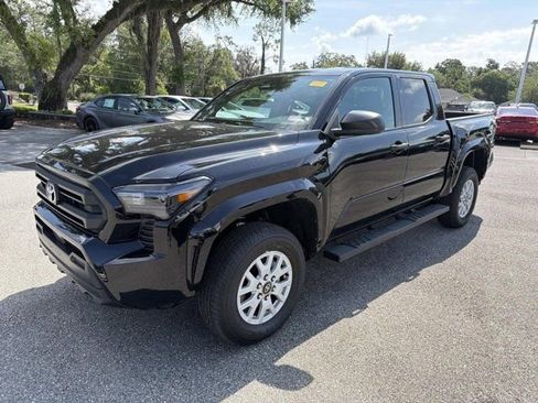 Used 2024 Toyota Tacoma SR AWD/4WD image 5