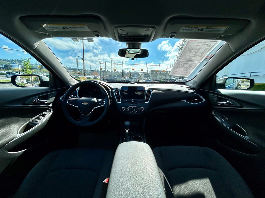 Used 2021 Chevrolet Malibu LS FWD image 18