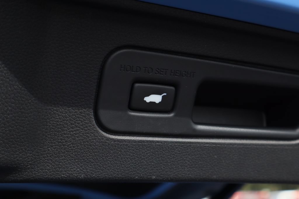 Used 2025 Honda Pilot TrailSport image 28