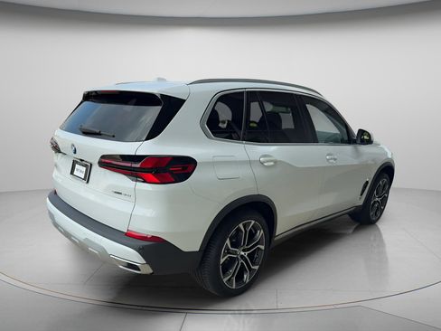 Used 2026 BMW X5 sDrive40i w/ Parking Assistance Package RWD image 10