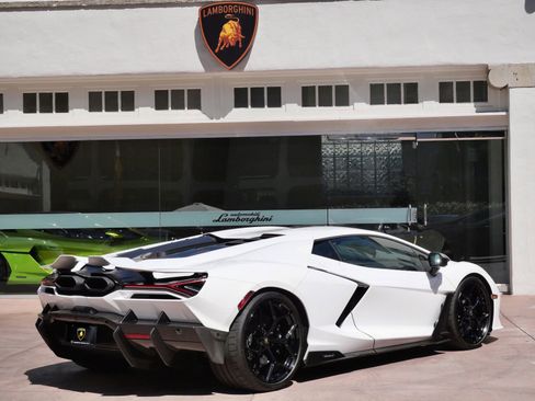 Used 2024 Lamborghini Revuelto AWD/4WD image 3