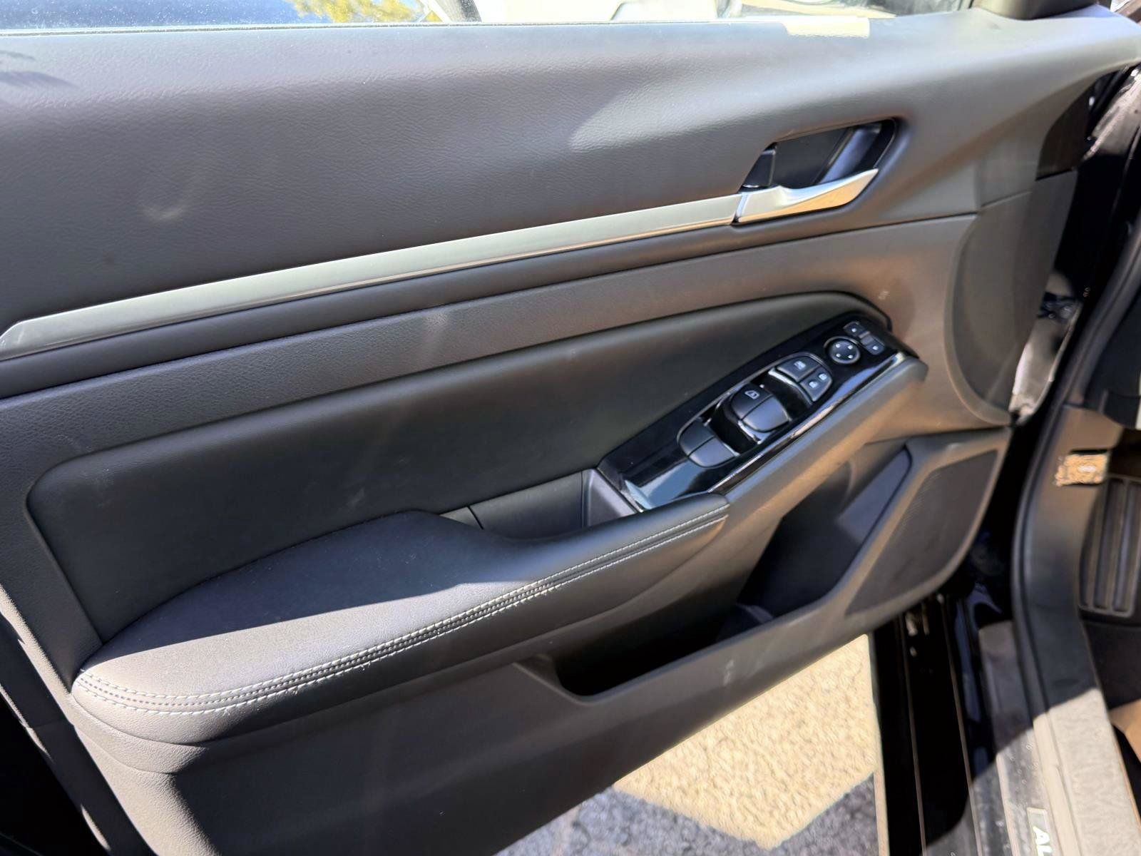 Used 2024 Nissan Altima 2.5 SL AWD/4WD image 14