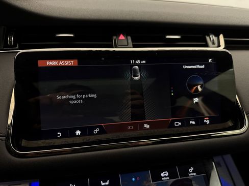 Used 2020 Land Rover Range Rover Evoque R-Dynamic SE image 23