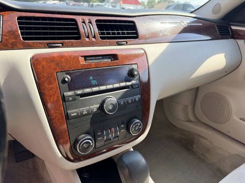 Used 2006 Chevrolet Impala LT FWD image 10