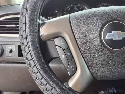 Used 2013 Chevrolet Suburban LT w/ Luxury Package RWD image 15