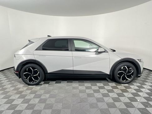 Used 2023 Hyundai Ioniq 5 SEL AWD/4WD image 2