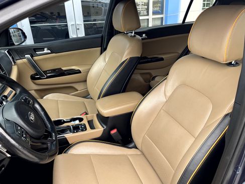 Used 2018 Kia Sportage SX image 11