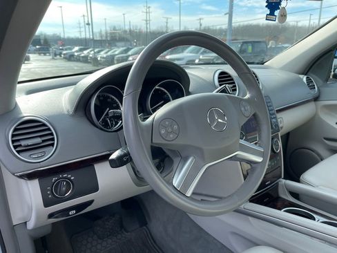 Used 2010 Mercedes-Benz GL 450 4MATIC image 17