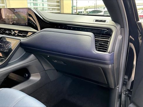 Used 2026 INFINITI QX80 4WD w/ Sport Exterior Package image 17