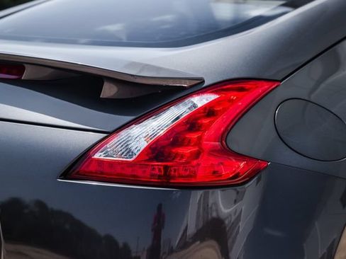 Used 2010 Nissan 370Z Touring w/ Sport Pkg RWD image 51