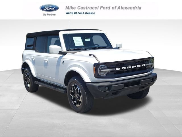Used 2022 Ford Bronco Outer Banks AWD/4WD image 1