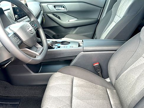 New 2026 Nissan Rogue SV w/ Cold Weather Package image 10