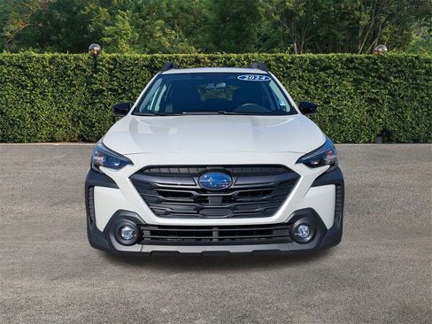 Used 2024 Subaru Outback Premium image 9