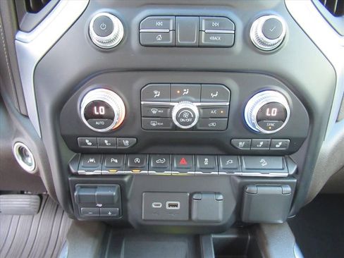 Used 2021 GMC Sierra 1500 SLT w/ SLT Convenience Package image 24