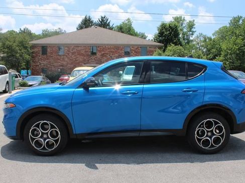 Used 2025 Alfa Romeo Tonale w/ Premium Package AWD/4WD image 5