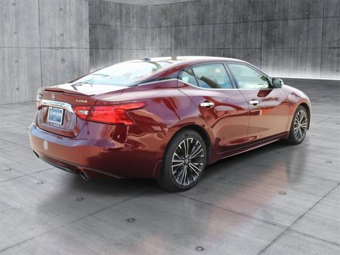 Used 2016 Nissan Maxima Platinum image 5