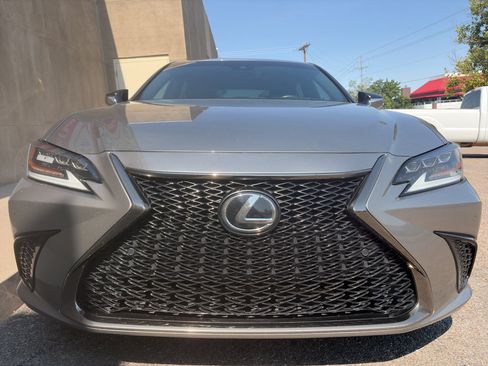 Used 2020 Lexus ES 350 F Sport w/ Accessory Package FWD image 9