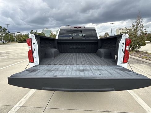 Used 2022 Chevrolet Silverado 1500 ZR2 image 13