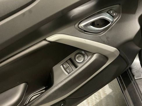 Used 2018 Chevrolet Camaro LT image 7