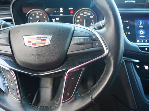 Used 2022 Cadillac XT5 Premium Luxury w/ Technology Package image 13
