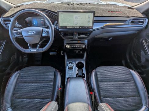 Used 2024 Ford Escape ST-Line w/ Tech Pack #1 AWD/4WD image 18