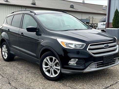 Used 2018 Ford Escape SE w/ SE Sync 3 Package FWD image 37